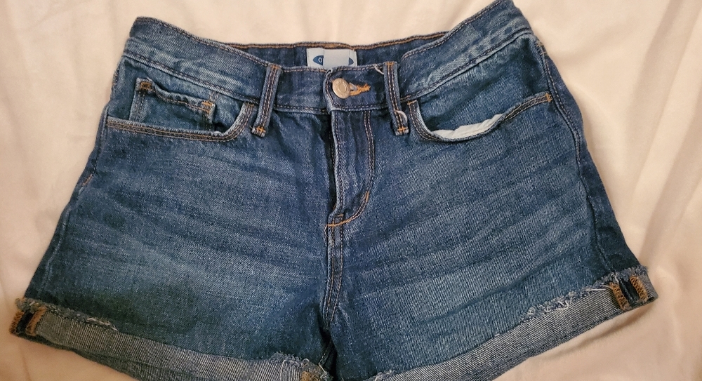 Girl's Old Navy shorts